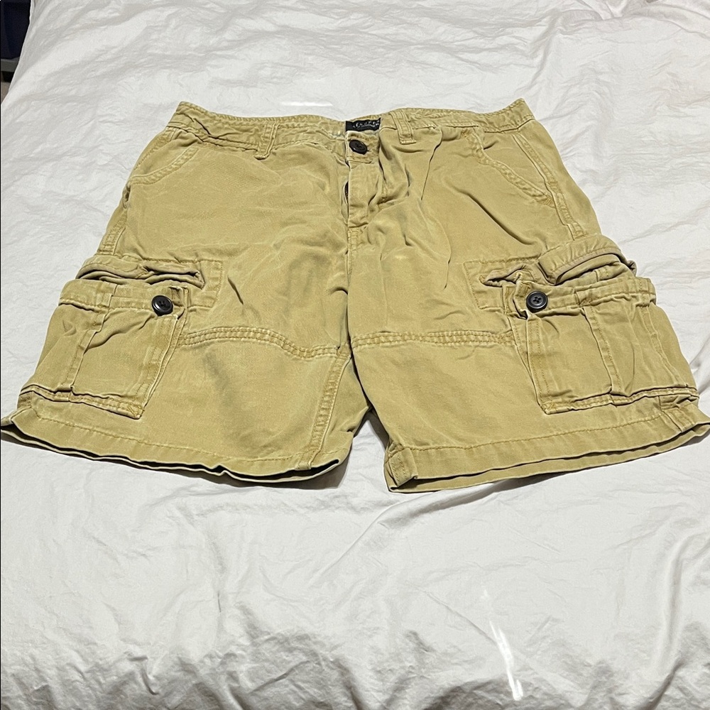 Aeropostale Cargo Shorts, preowned